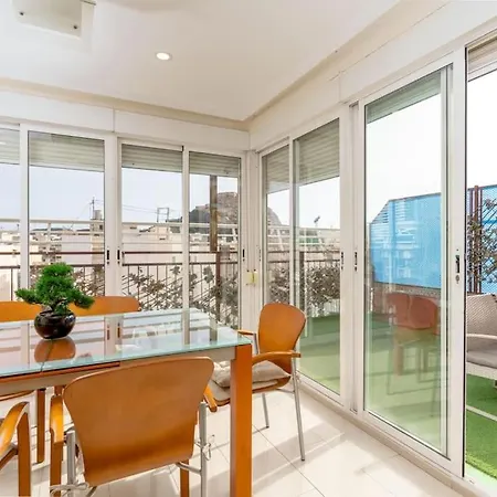 Precioso Atico En Pleno Centro De Apartamento Alicante