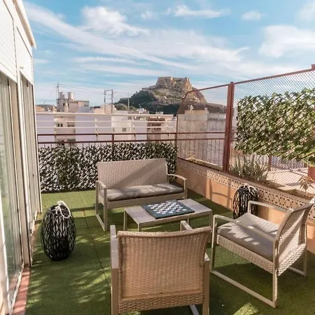 Apartamento Precioso Atico En Pleno Centro De Alicante