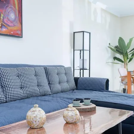 Precioso Atico En Pleno Centro De Apartamento *