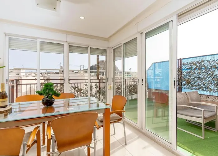 Precioso Atico En Pleno Centro De Daire Alicante